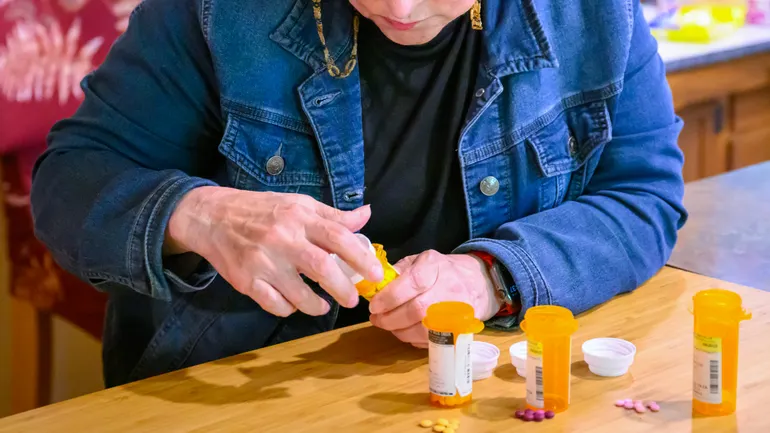 Cancer patients are living longer than ever. Pain drugmakers haven&rsquo;t kept up.