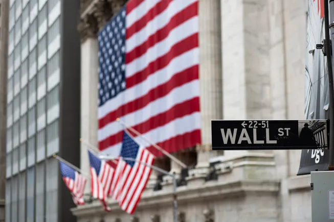 Medical technology companies weigh financing strategies to address cash burn and sluggish IPO market